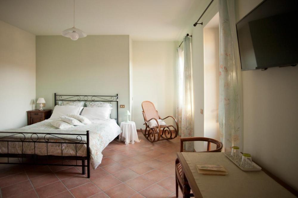 Bed and Breakfast Il Germano Reale Альба Экстерьер фото